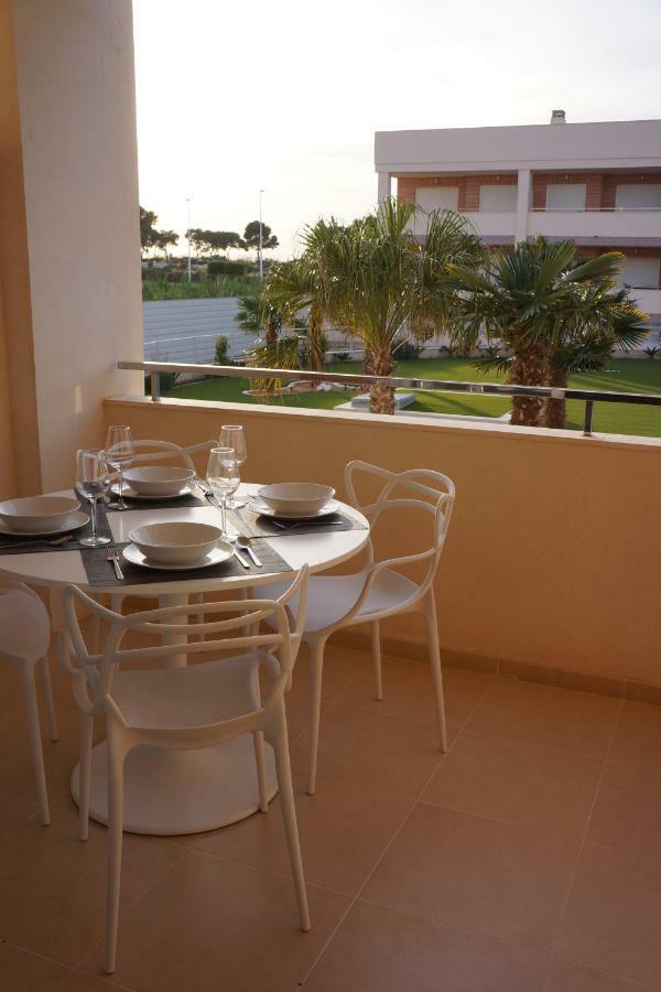 דירות Puerto Marino Bahia Playa Port Mari מראה חיצוני תמונה